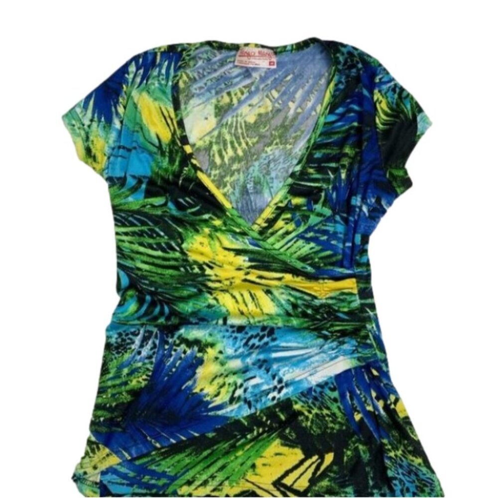 Tango Mango Collection Multi Color Crossover T-Shirt Size Medium